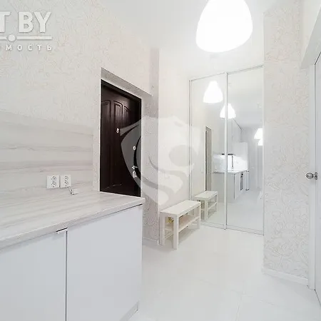 Апартаменты On Platonava 33 *